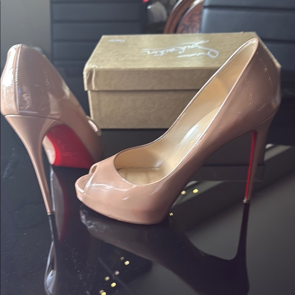 Christian Louboutin very prive 120 patent leather platform pumps